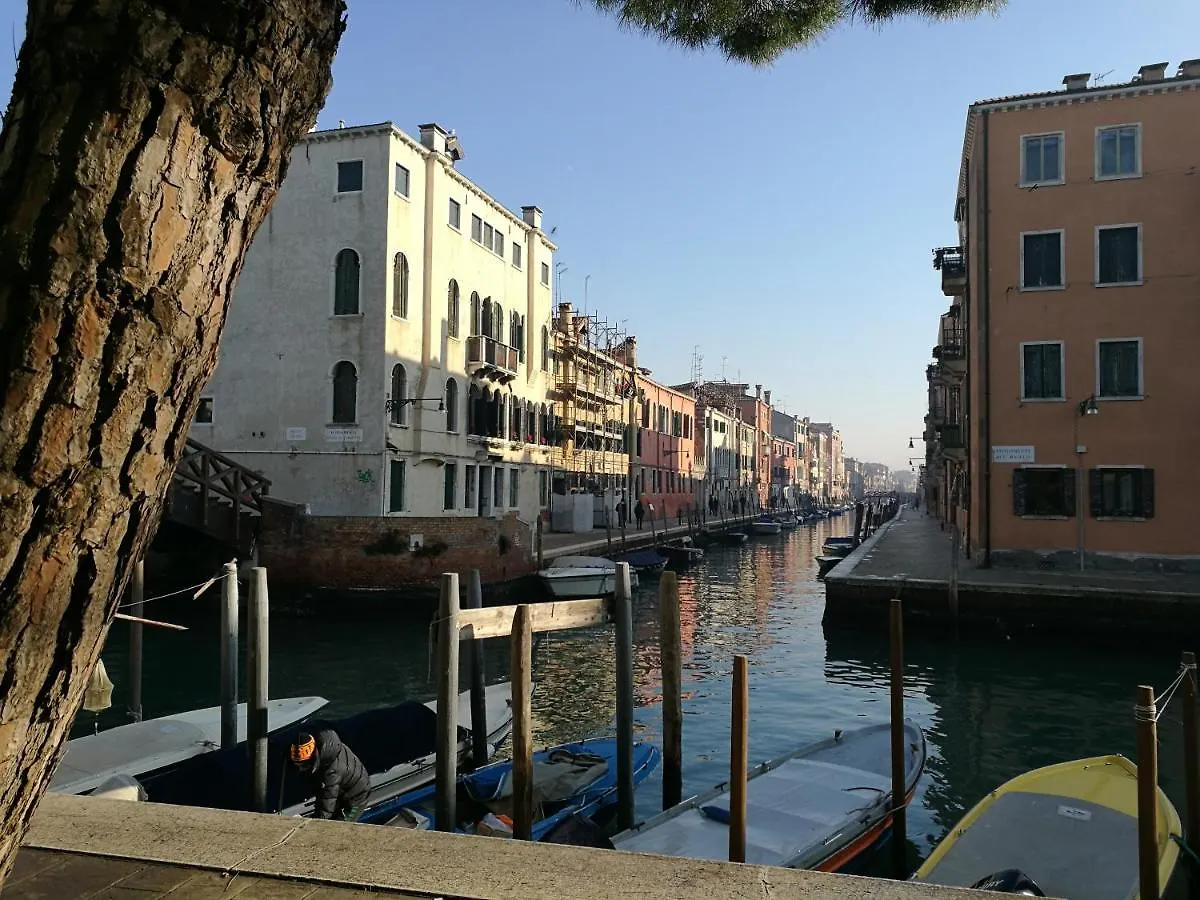 Cadillac Apartment Venise Italie